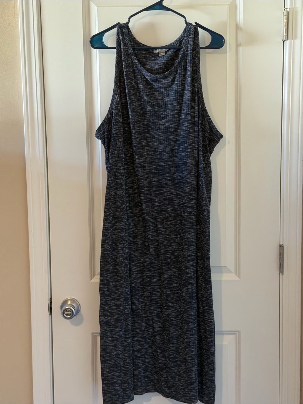 Sleeveless Midi Dress in Dark blue -